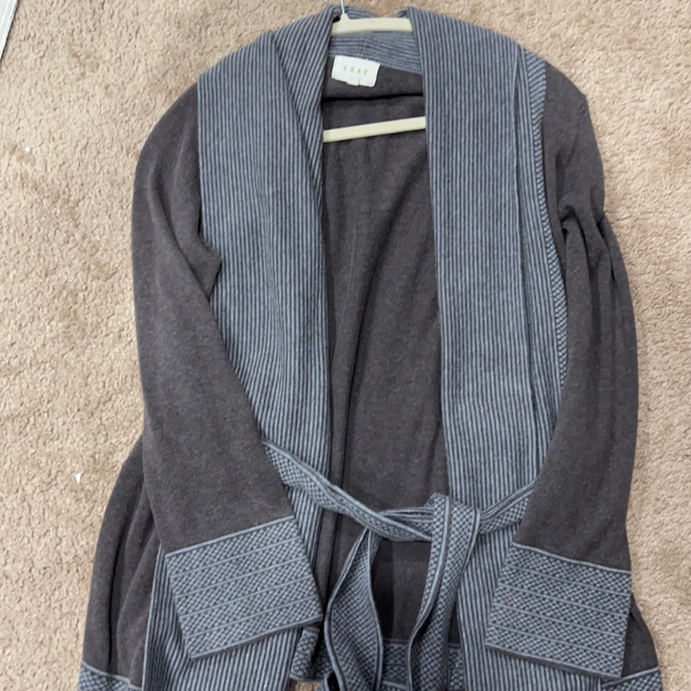 Sweater with belt